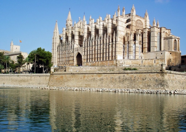 Wasseransicht der Kathedrale
