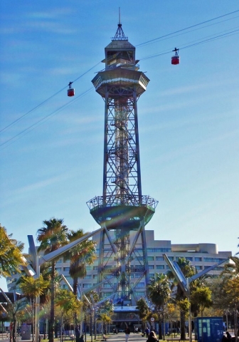 Torre Jaume I der Hafenseilbahn (12/2010)